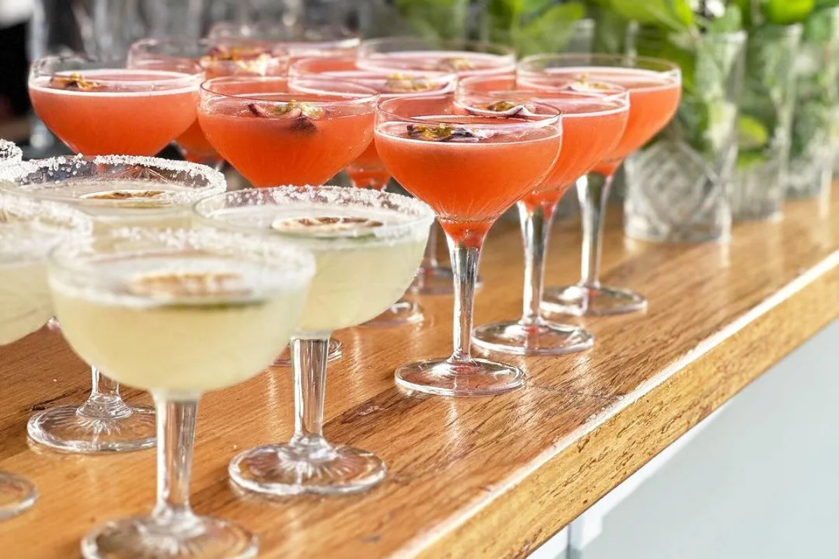 Pop-Up Bar