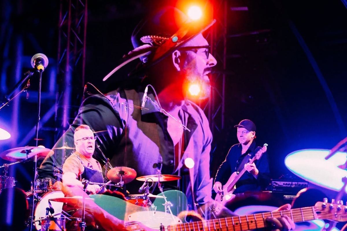 Saturday 15 August: Damien Johnson
